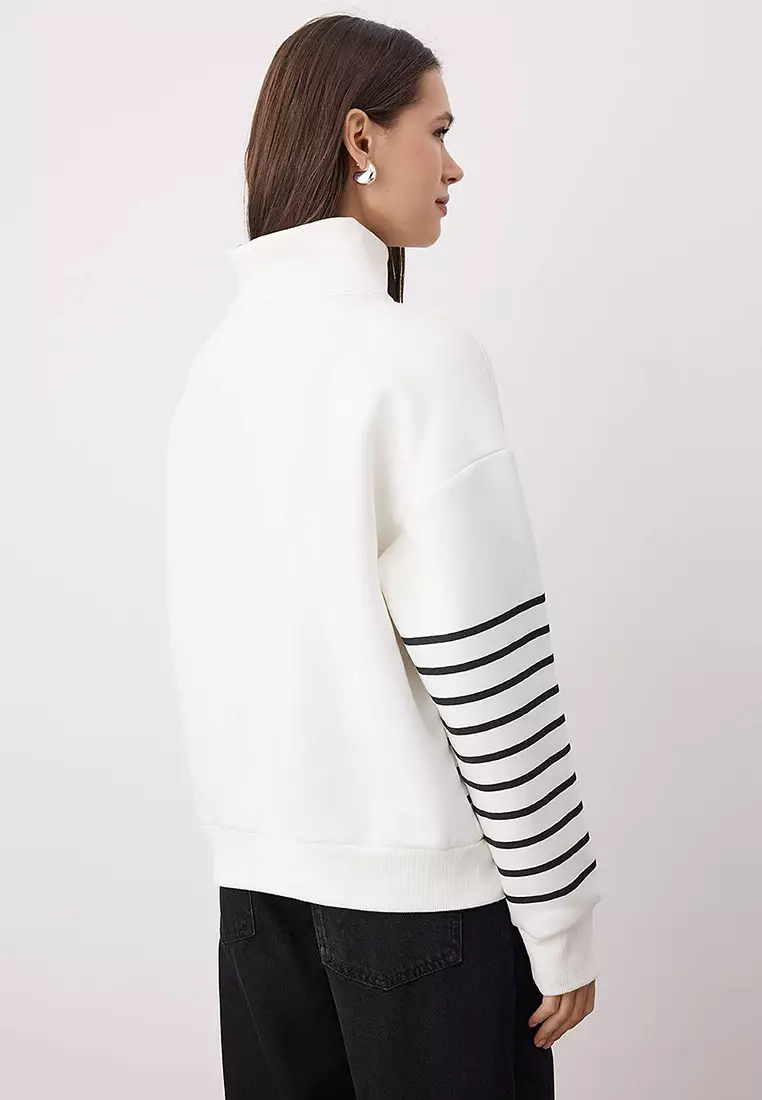 Ecru Striped Oversize/Wide Mold Zippered Thick Polar Fleece Knitted Sweatshirt