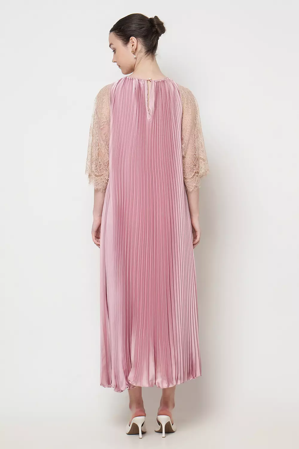 Vilana Dress in Dusty Pink