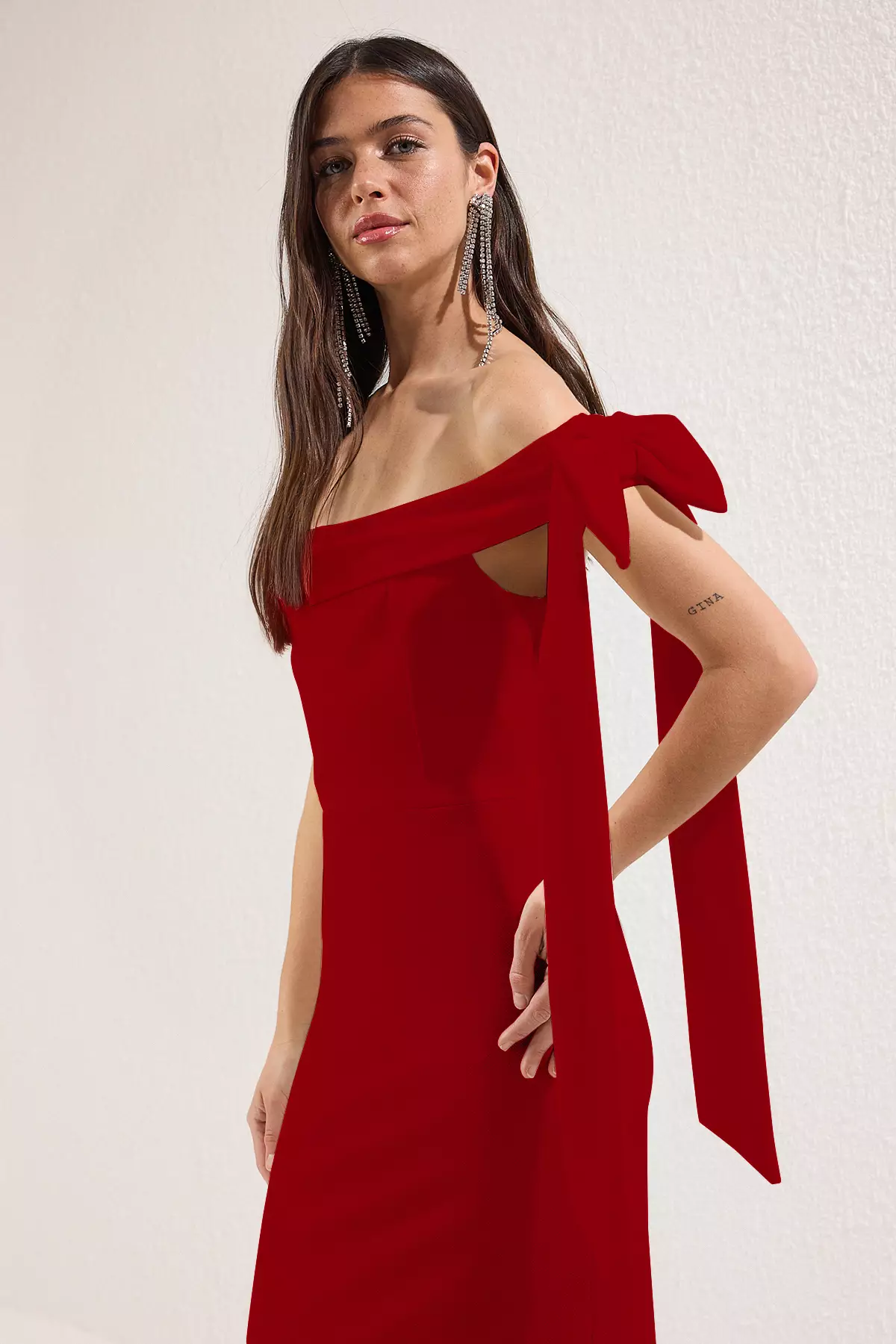 Red Body Fitted Shoulder Bow Detail Knitted Stylish Evening Dress