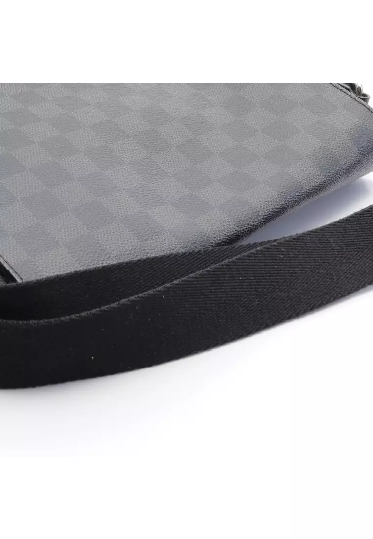 Louis Vuitton District PM Damier Graphite Messenger Bag Black