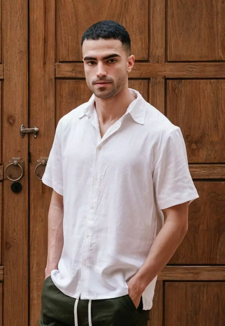 Baia Kemeja Linen Lengan Pendek Pria Putih | Linen Short Sleeve Shirt Men White