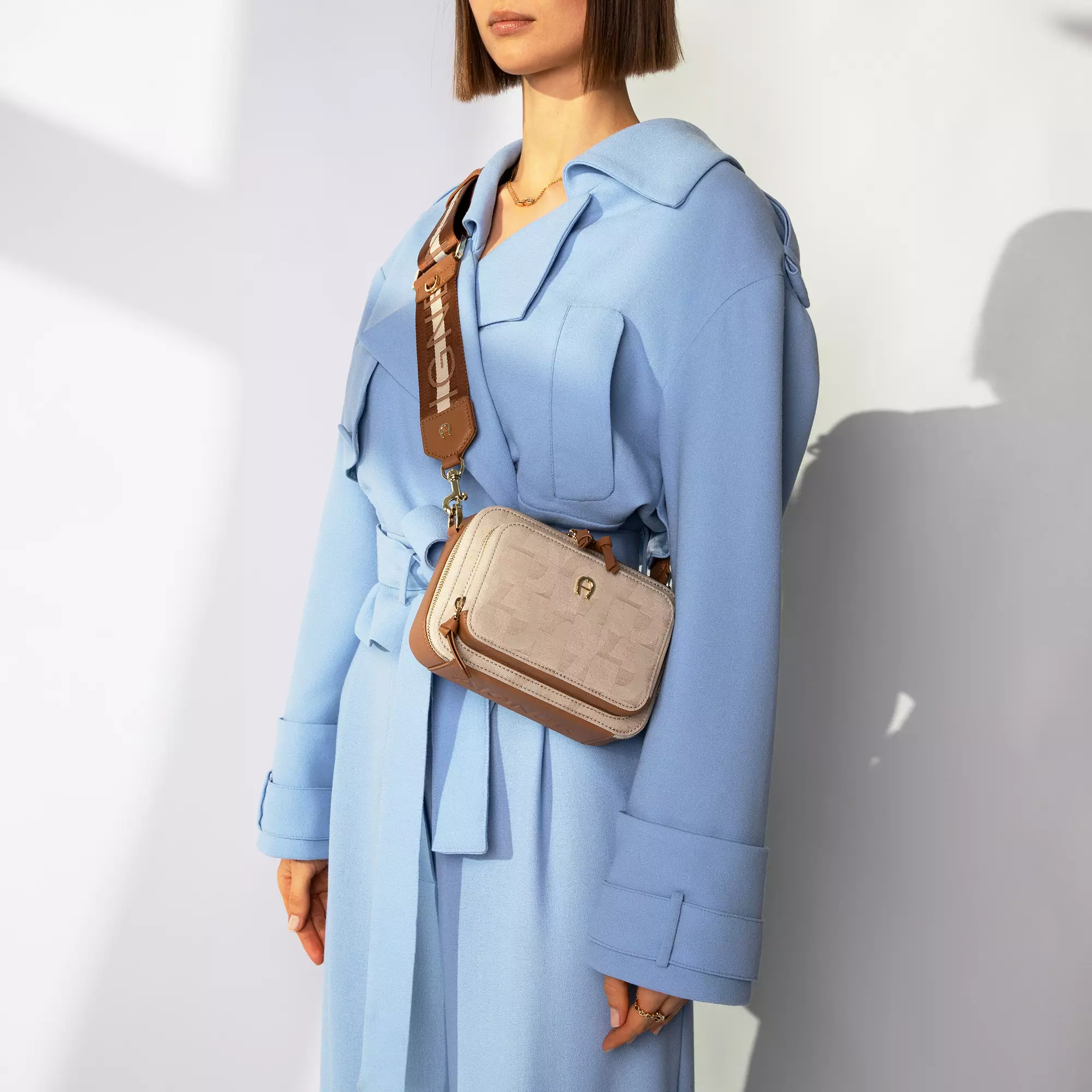 AIGNER ZITA S SHOULDER BAG