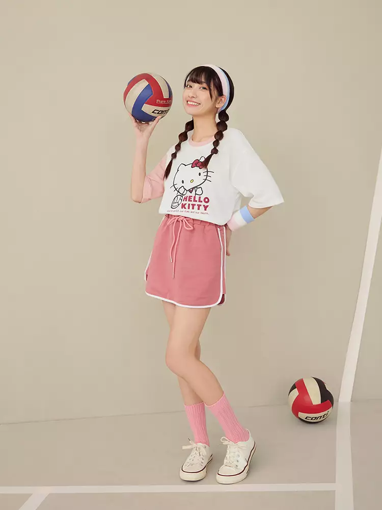 KITTY Asymmetric Color-Block Volleyball Print T-Shirt [IK0034]