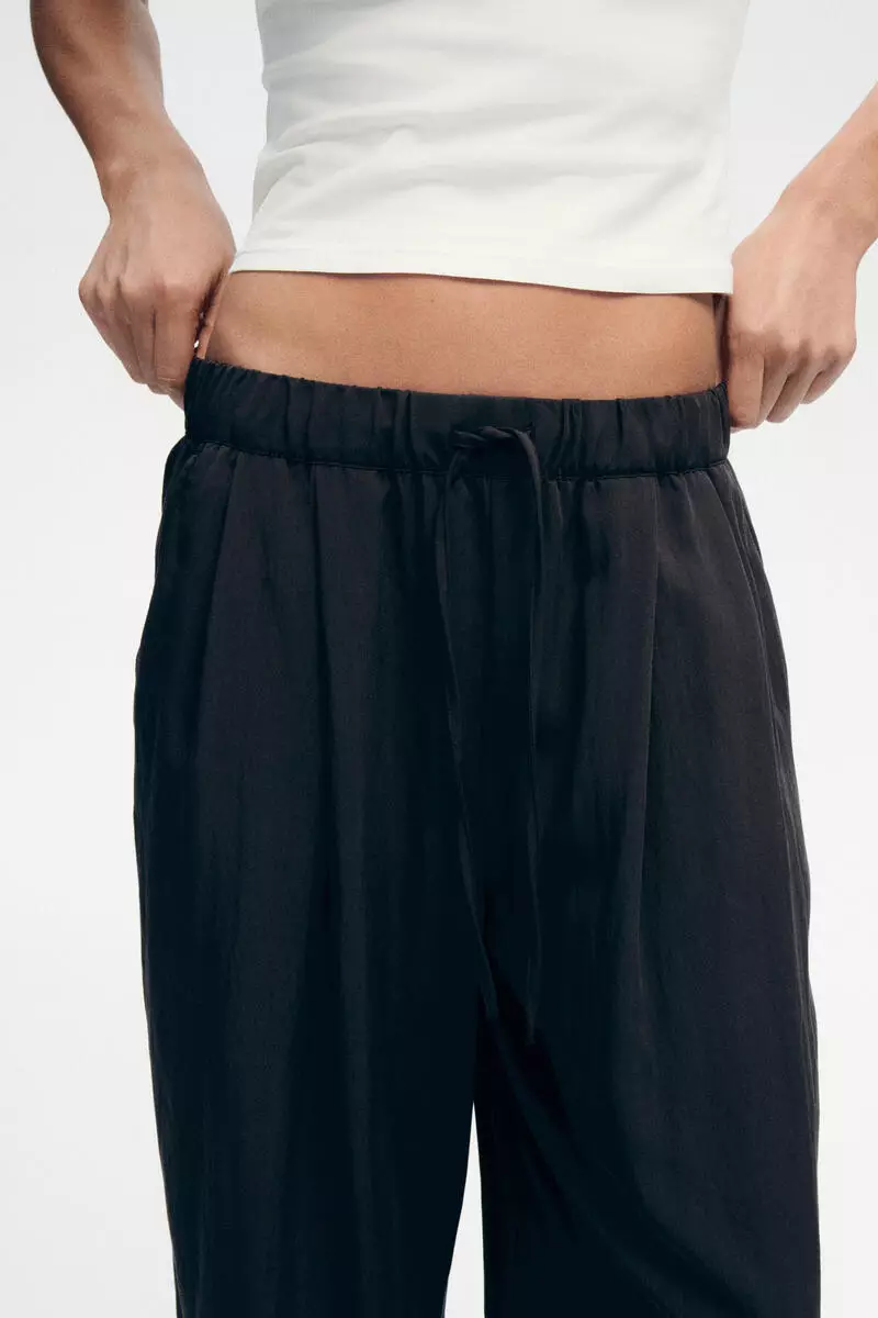 Tie-detail balloon trousers