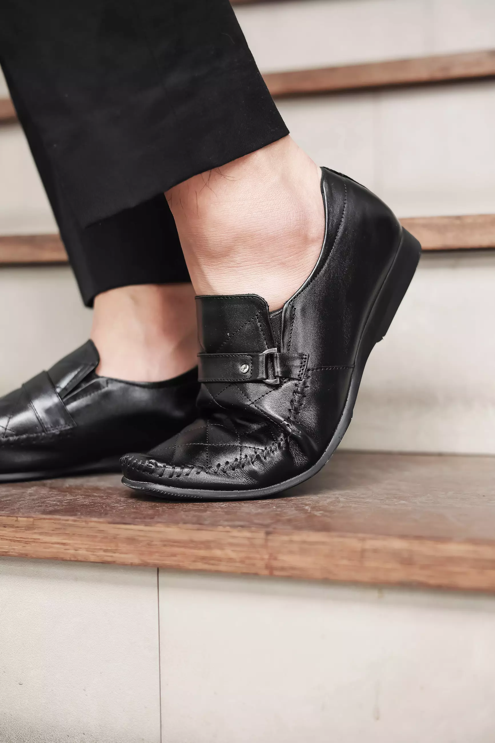 Ivan Sepatu Semi Formal Pantofel Pria Kulit Asli