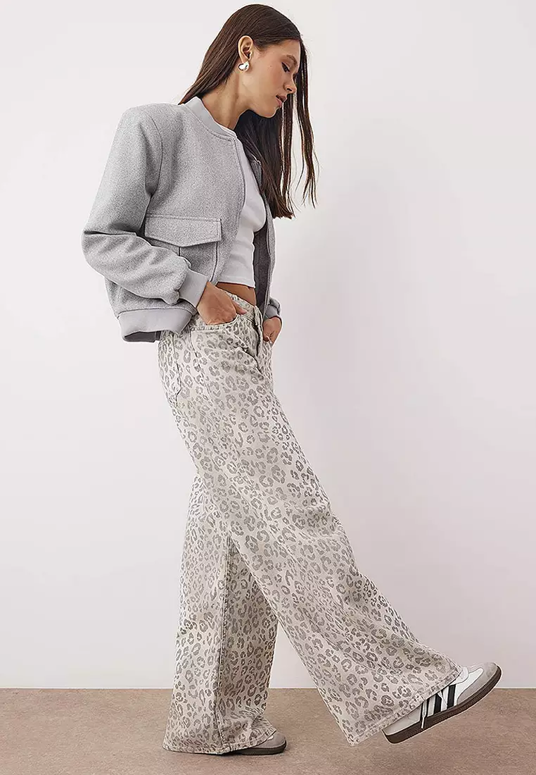 Regular Waist Leopard Print Wide Leg Jeans