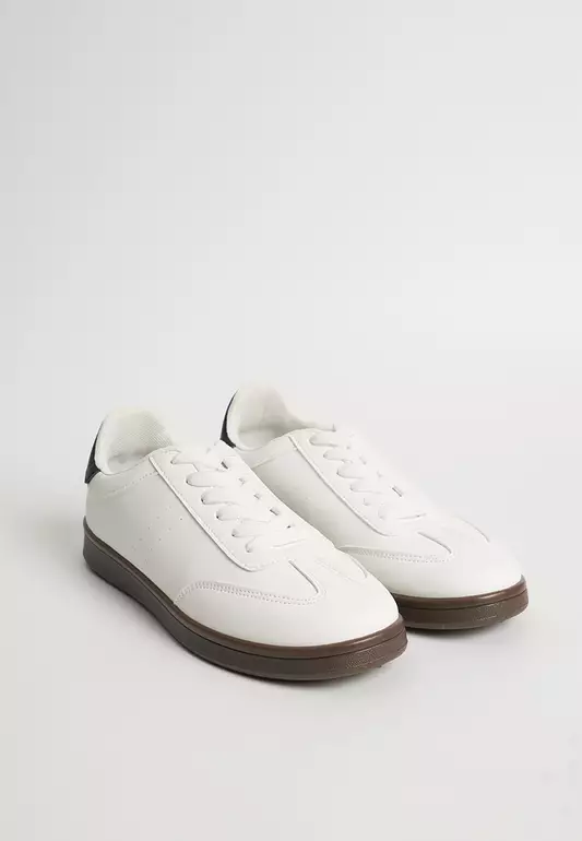 Men's Lace Up Sneakers with Contrast Heel Tab