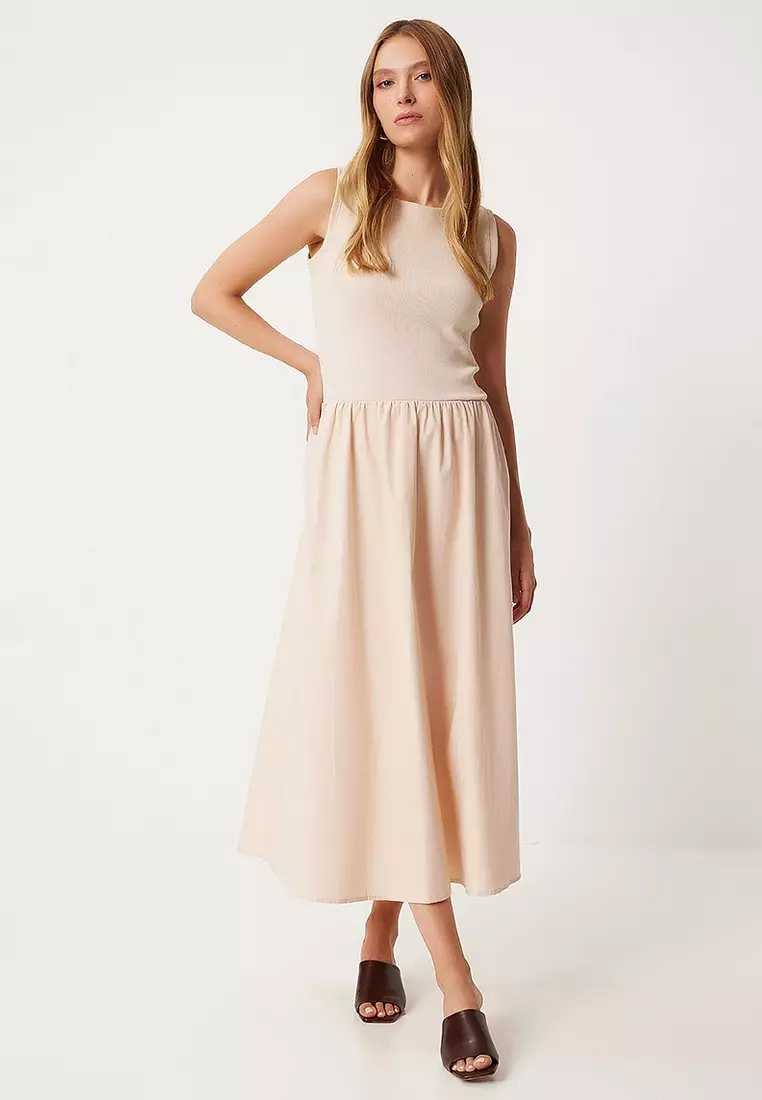 Sleeveless Knitted Dress