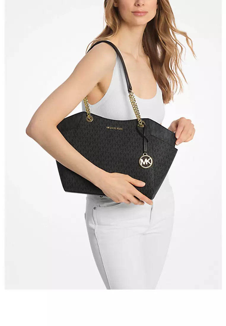 Jet Set Large Signature Logo Shoulder Bag