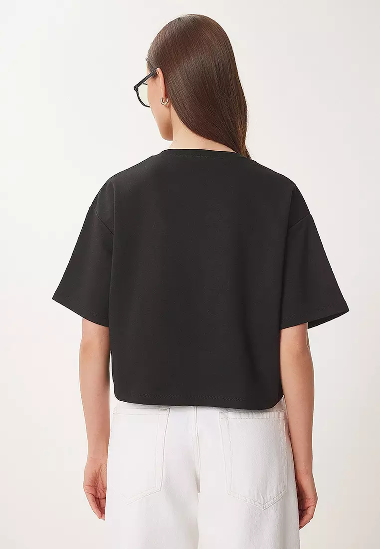Crew Neck Embroidery T-Shirt