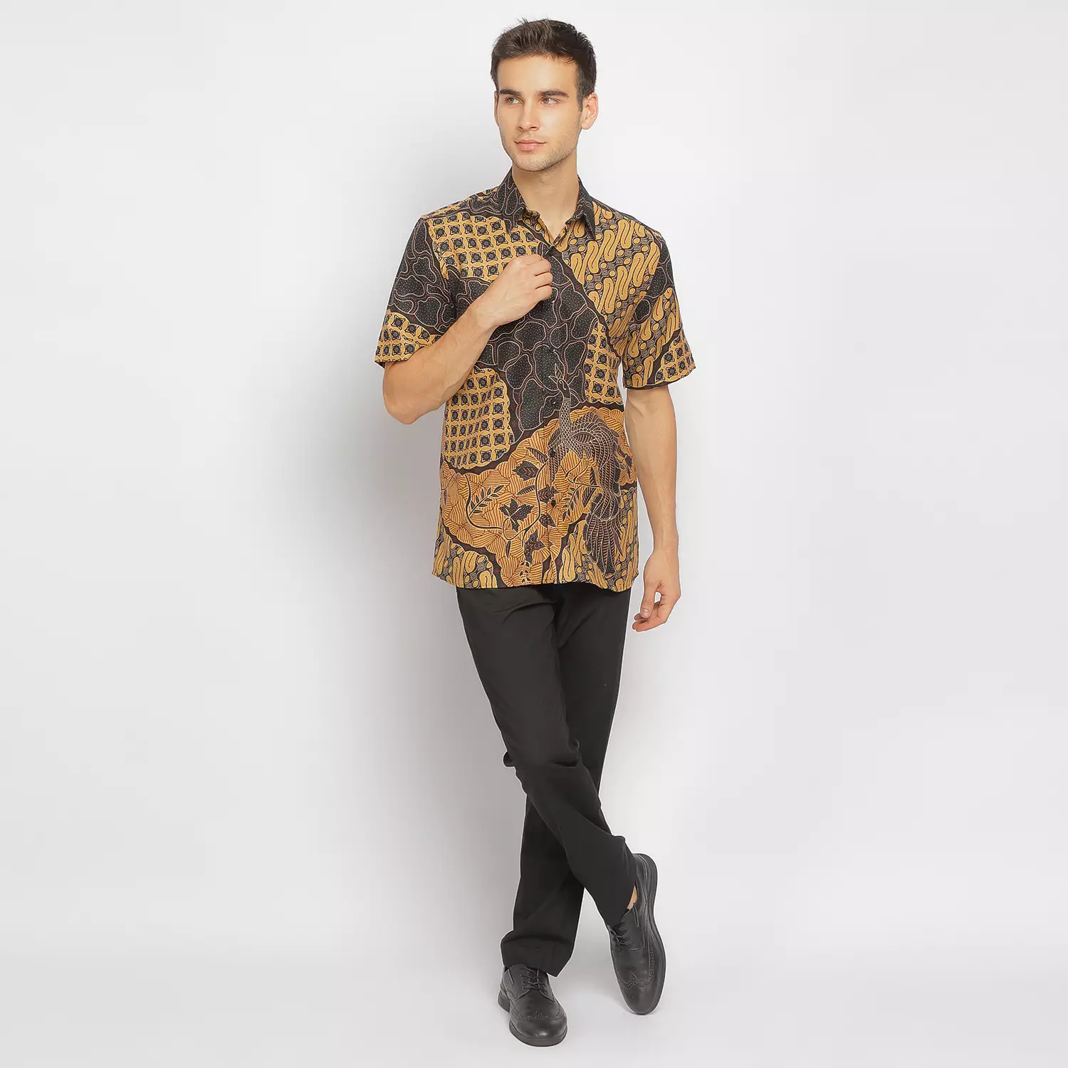 Exclusive Slimfit Nayaka Kemeja Batik Pria Lengan Pendek