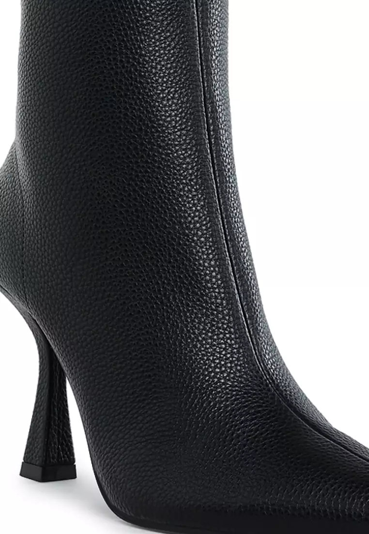 Pleather Pointed Toe Ankle Boots in Black
