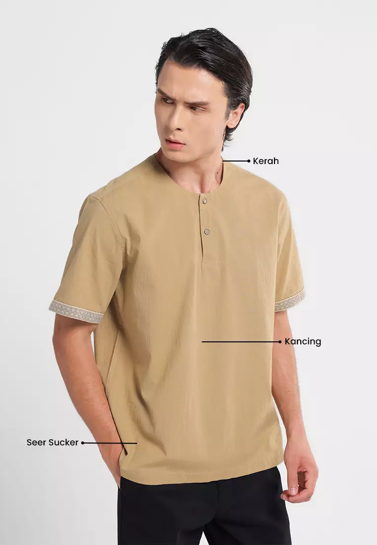 MANZONE X Adipati Dolken - Kemeja Koko Lengan Pendek Pria Jannah Comfort Fit - Brown