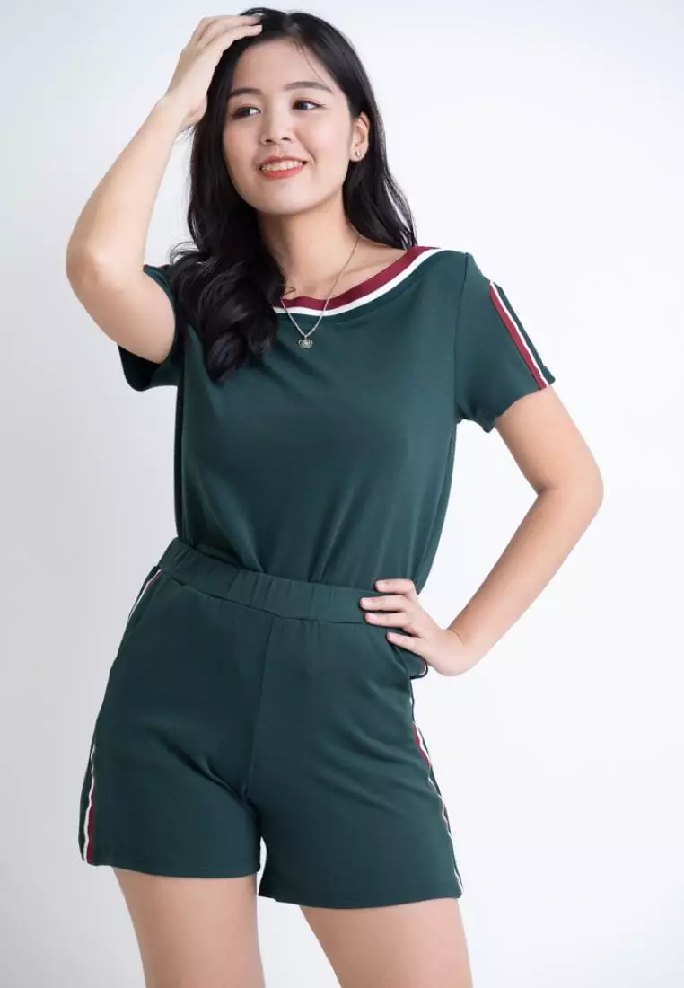 COTTON SPORTY SET WITH STRIPE FINISHING