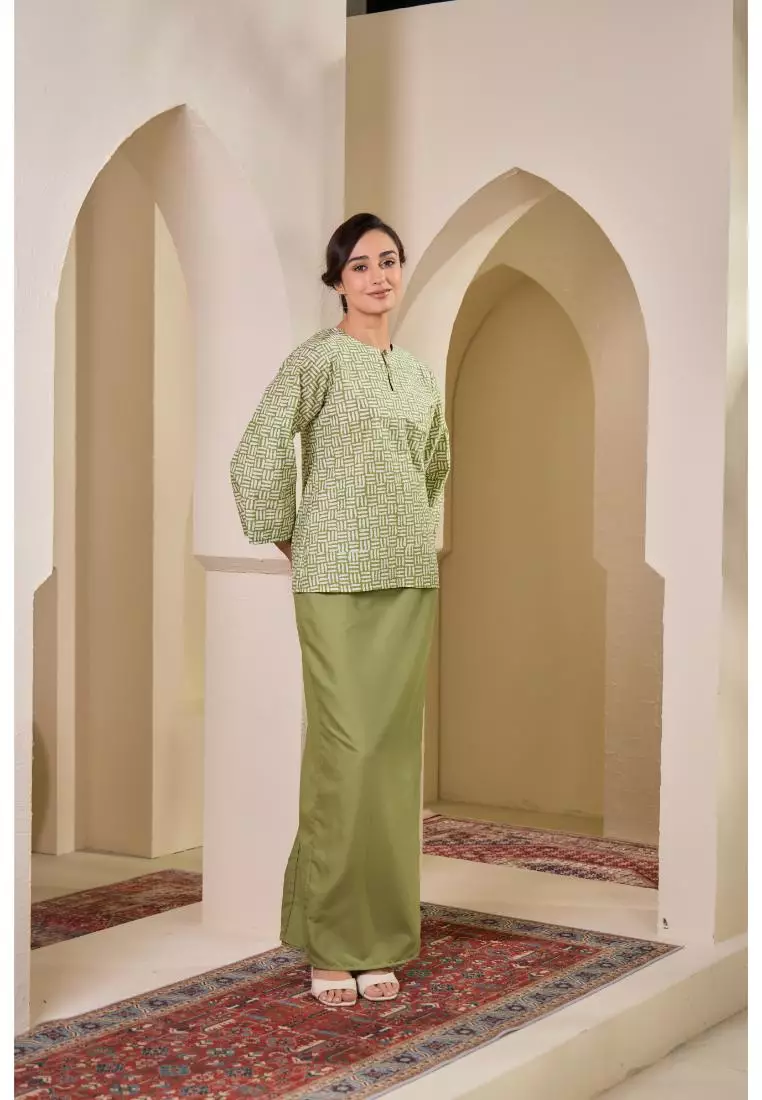 Kurung Kedah Batik Moden