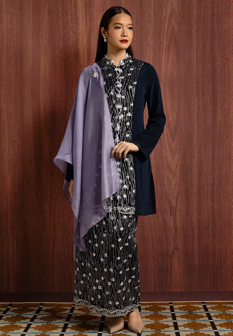 ARIANA EMBROIDERY KEBAYA SET WITH SHAWL