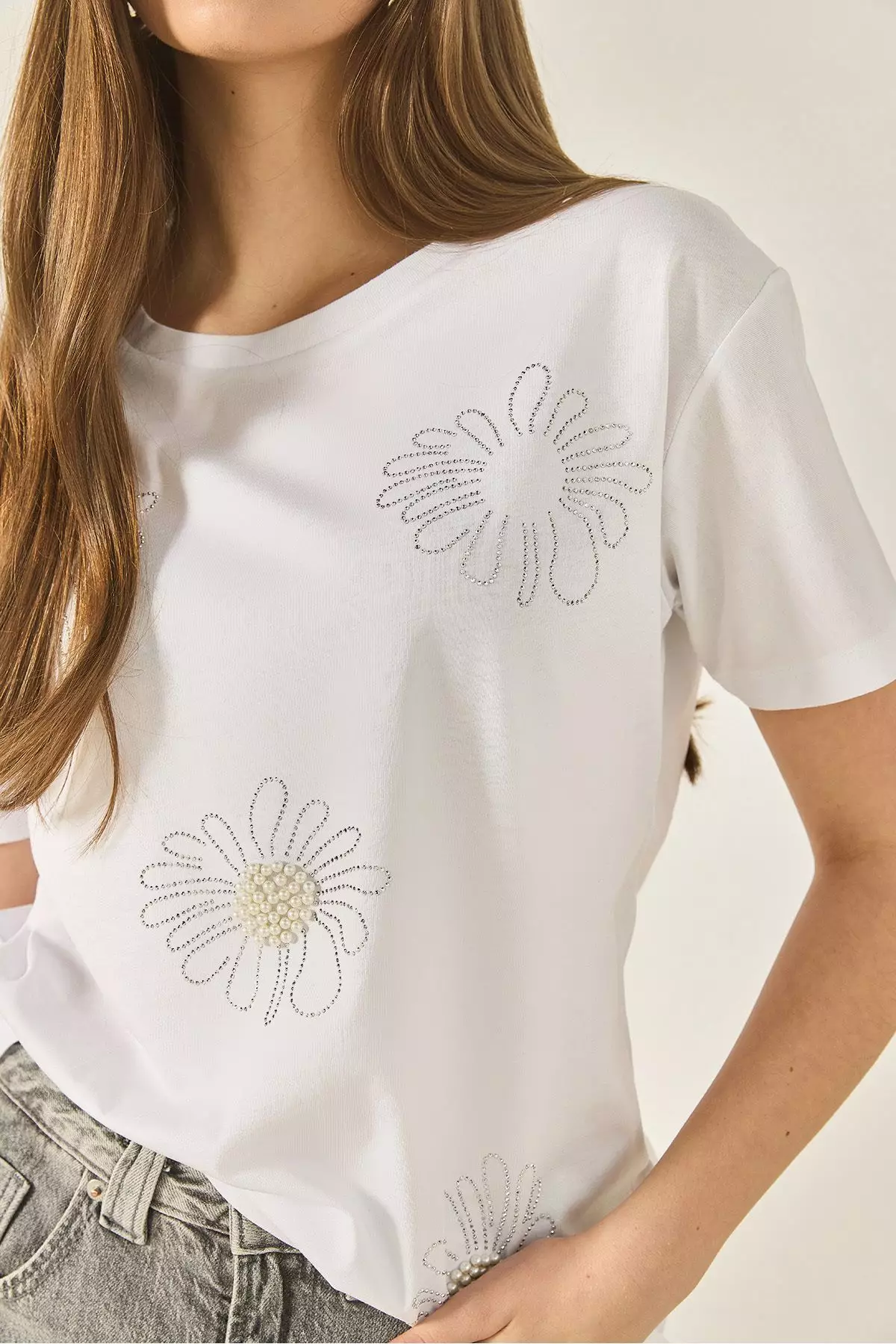 Women's Flower Motif Stone Bead Embroidered Regular Fit Cotton T-Shirt 8128 60283300