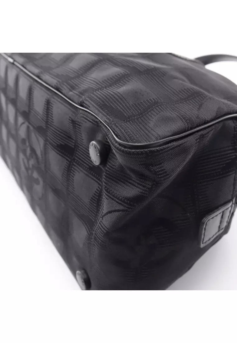 Buy Chanel Pre-Loved Chanel new travel line Handbag mini boston