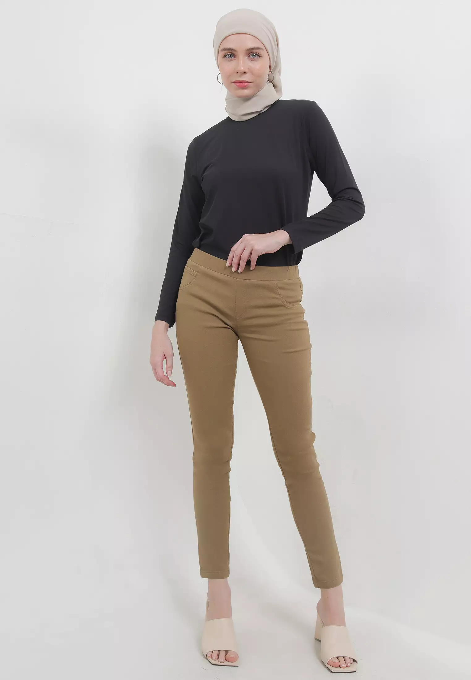 MFMW Caltya Celana Panjang Legging Brown