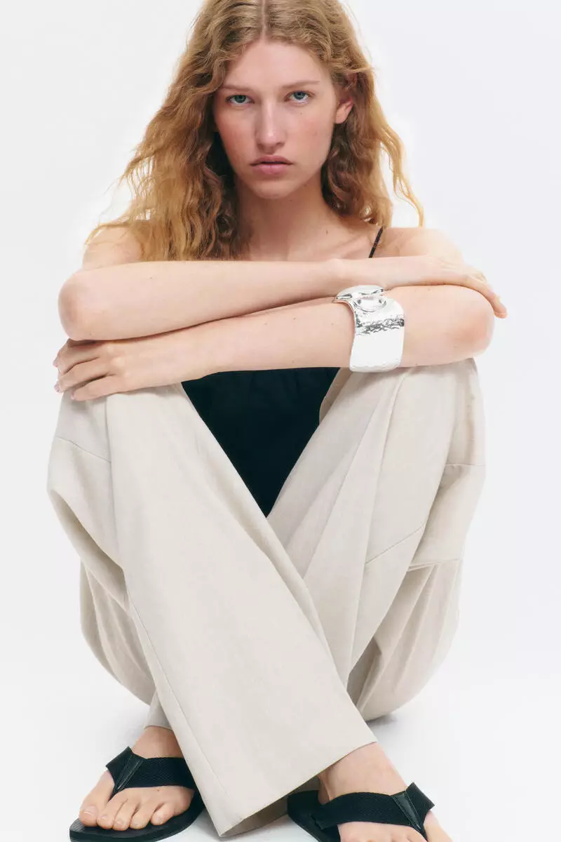 Wide tailored trousers