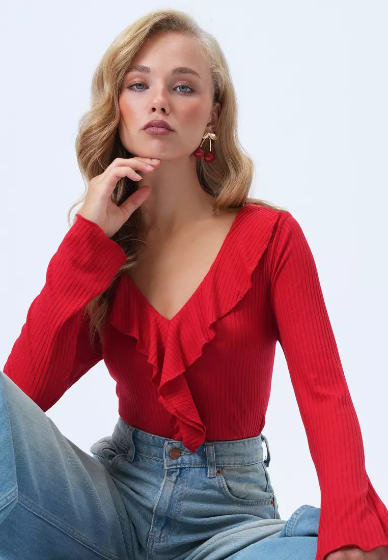 Front Ruffle Knitted Blouse
