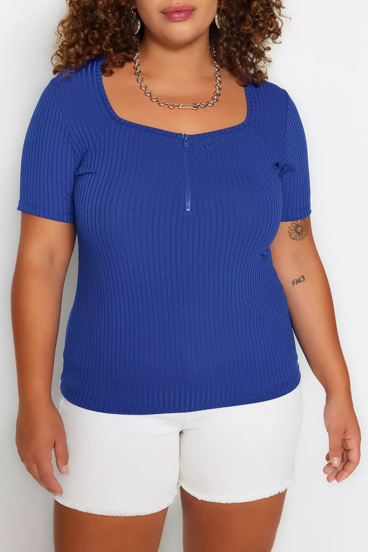 Plus Size Square Neck Zipper Top