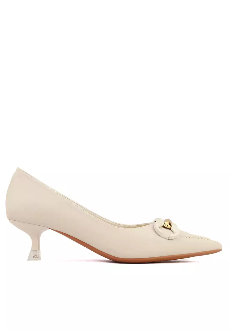 Discount on Twenty Eight Shoes  shoes - SKU: 4CM Pointy Metal Buckle Pumps XJ3186-8