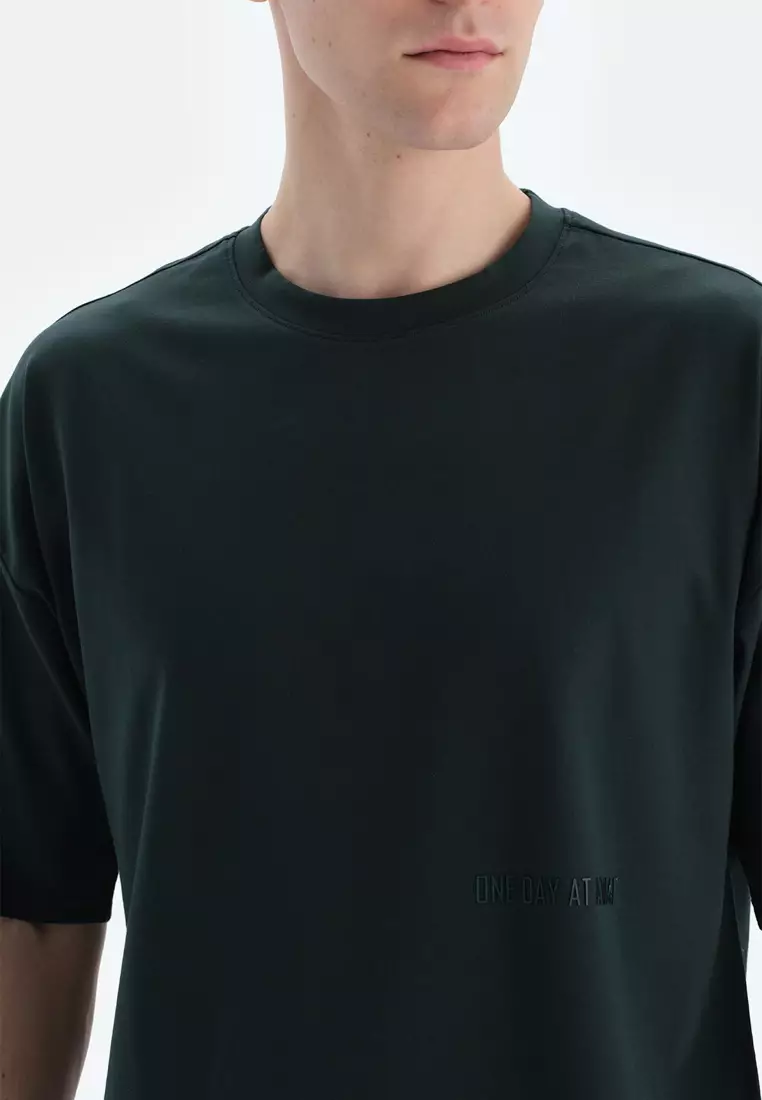 Dark Green T-Shirt, Slogan, Crew Neck, Oversize, Short Sleeve Activewear for Men