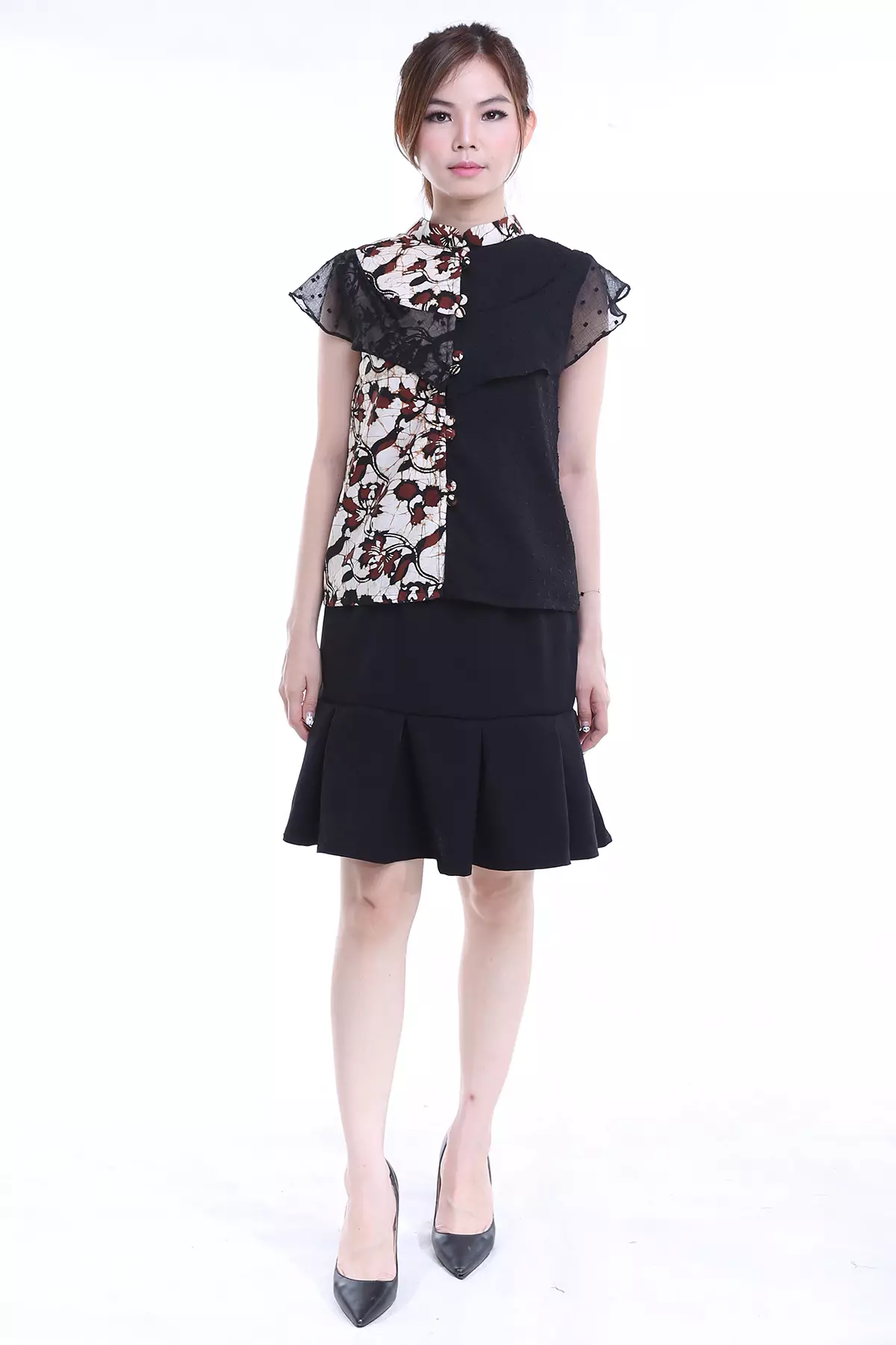 Priyayi Ayu Black Skirt