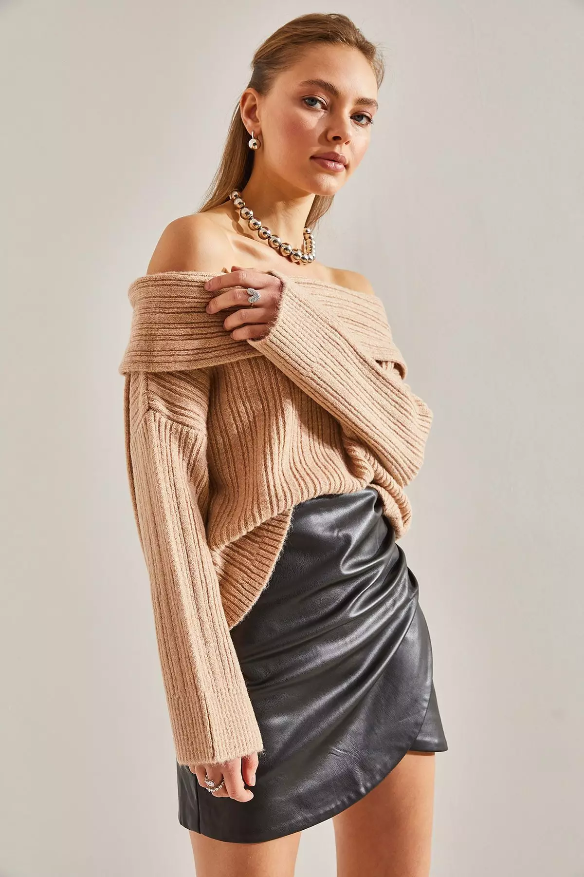 Women's Ruffle Collar Sweater