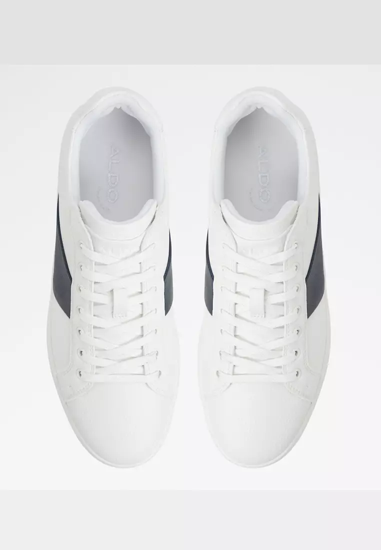 Ozzy Low-Top Sneakers