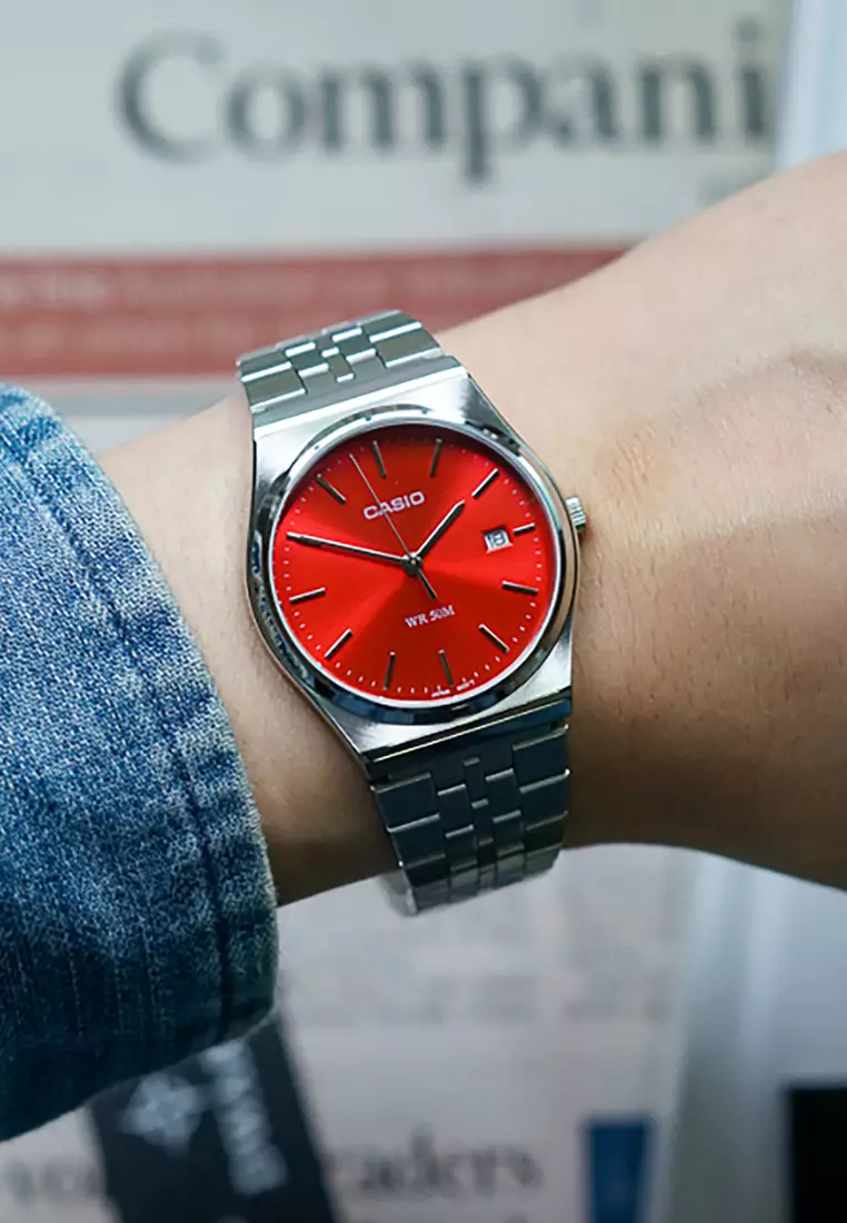 Casio MTP-B145D-4A2V Orologio Uomo Vintage, Acciaio Inox, Quadrante Rosso A 3 Lancette, Datario, Resistente 30M