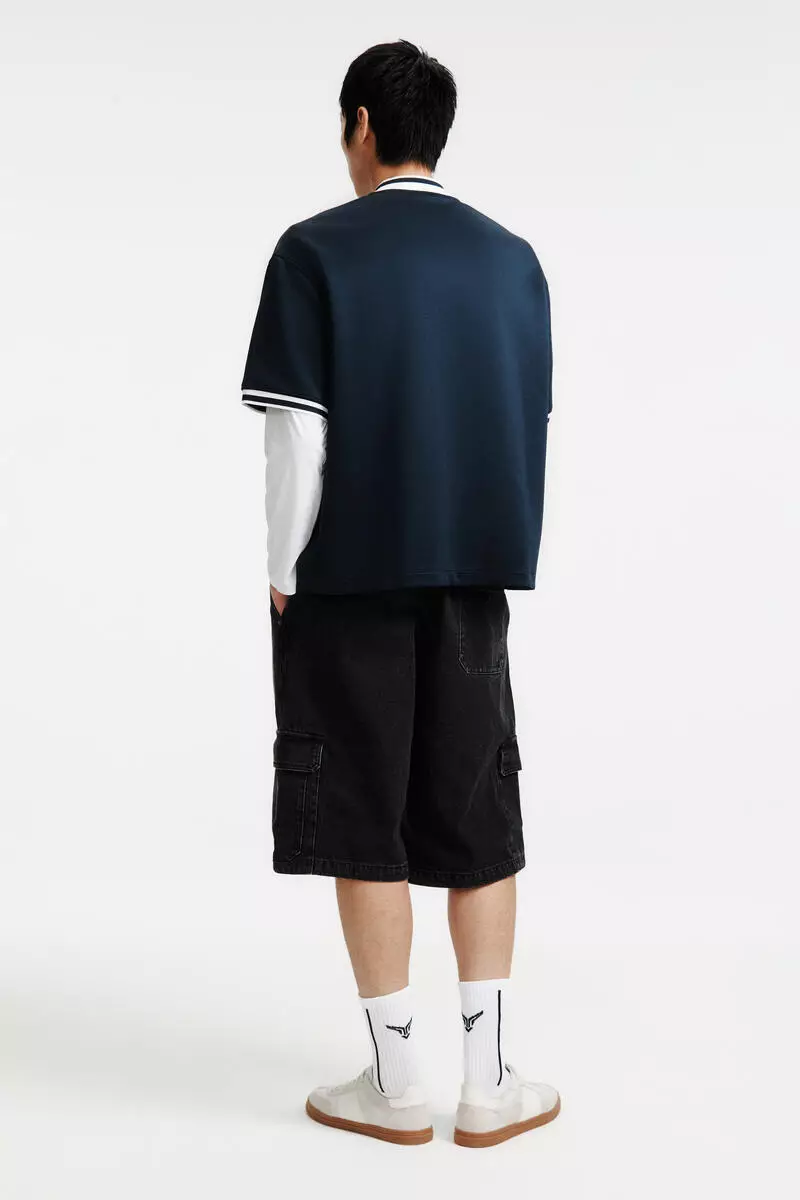 Loose Fit Cargo denim shorts