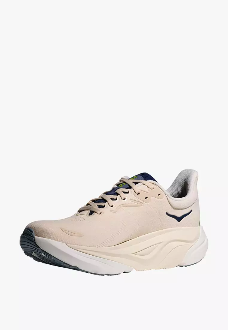 Arahi 8 Running Shoes Mens - Cream