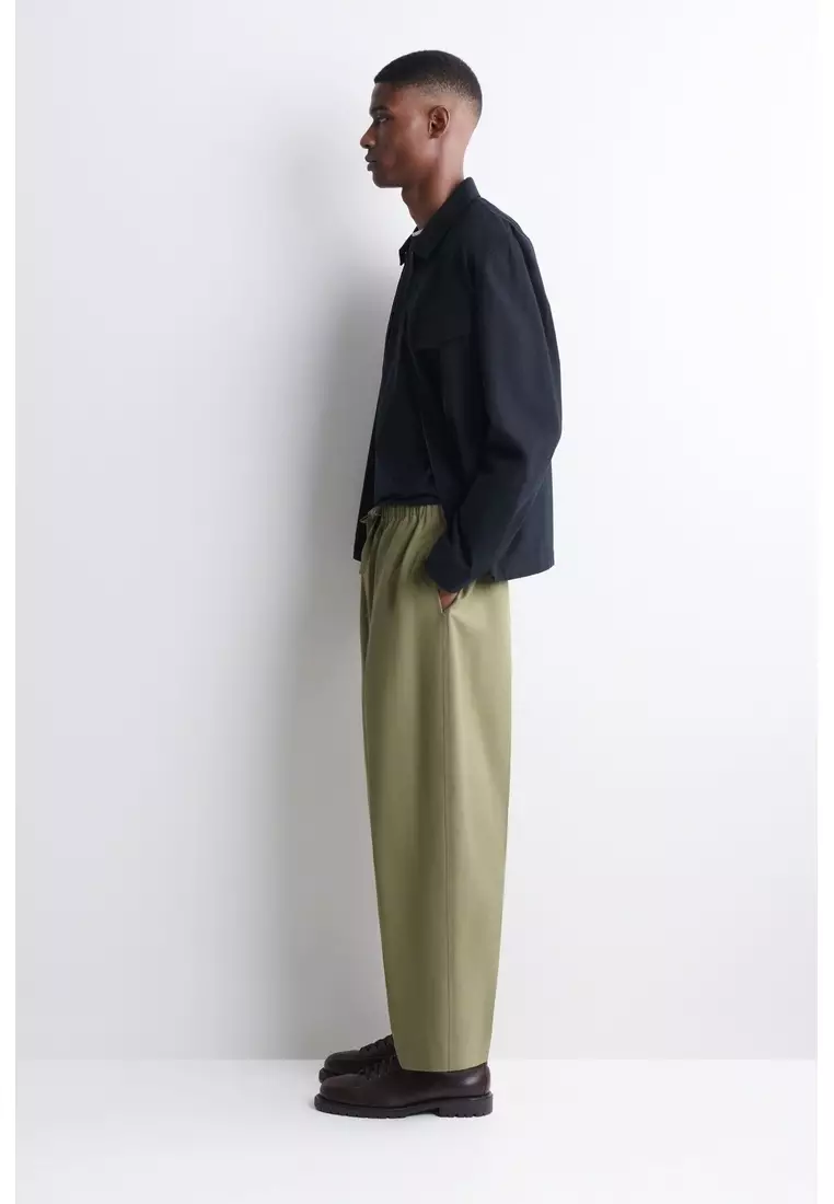 RELAXED-FIT BARREL-LEG DRAWSTRING TROUSERS