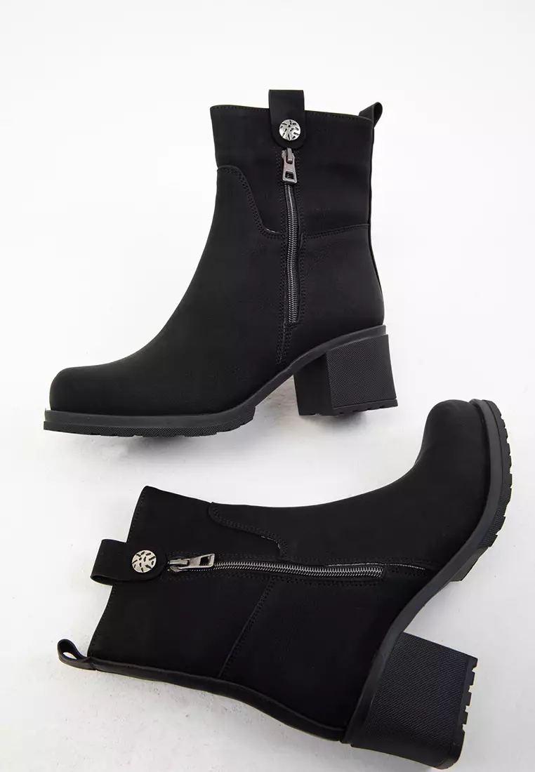 Black Matte Women's Boots & Booties 20045