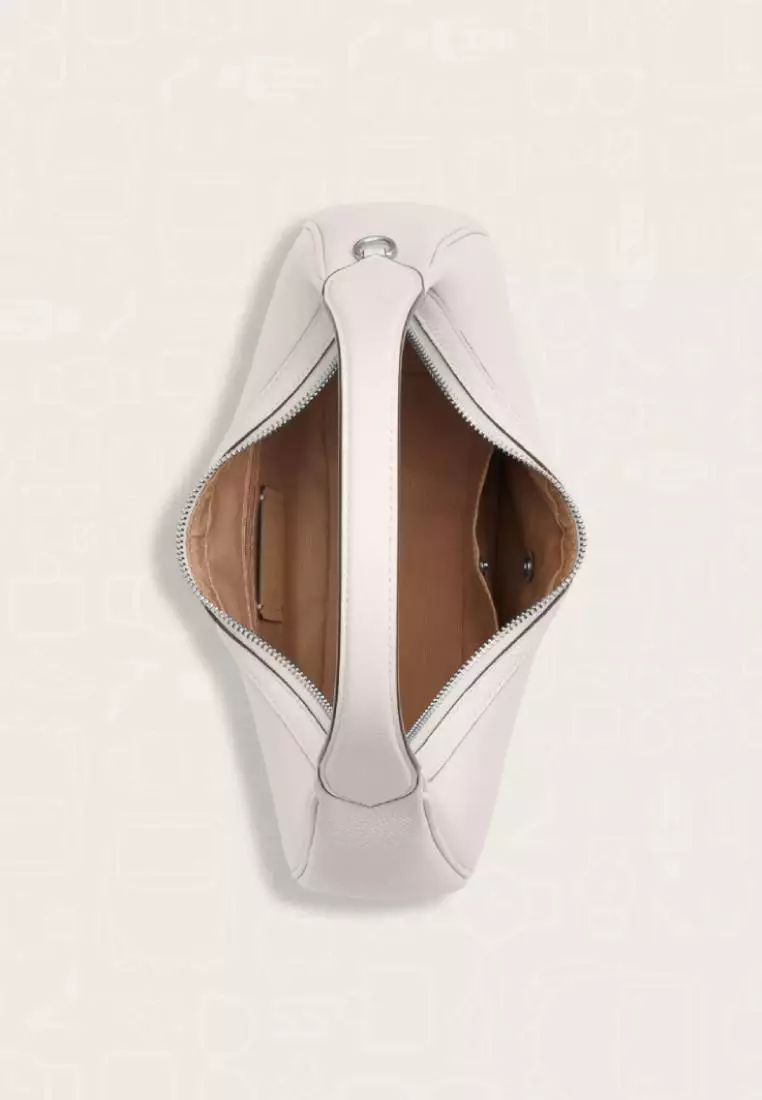 Coach Carmen Shoulder Bag Chalk