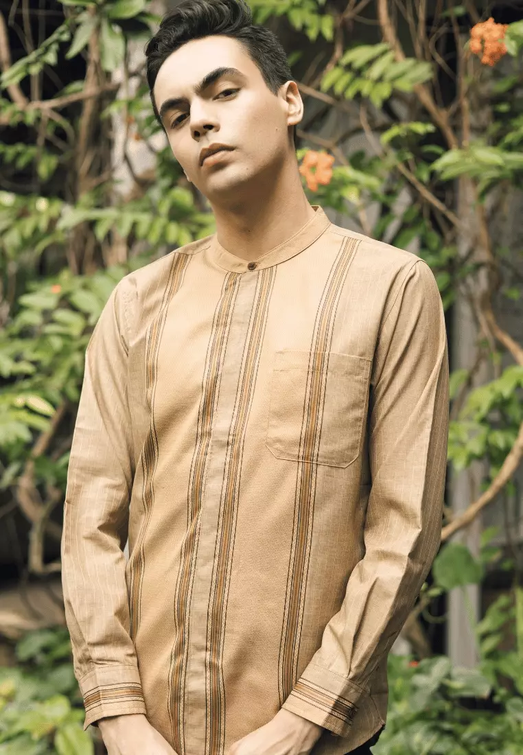 RBJ Kemeja Koko Border Coklat Muda Regular Fit Lengan Panjang Pria