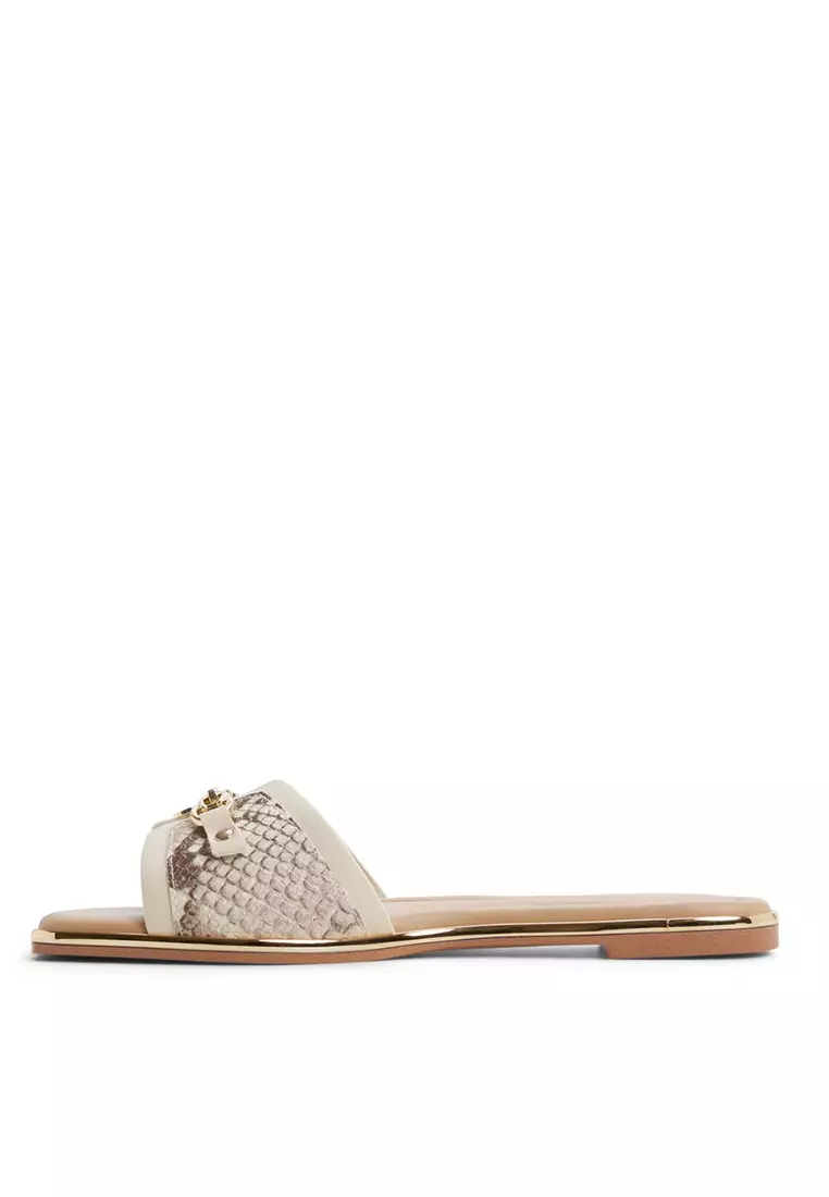 Alamassi Sandals