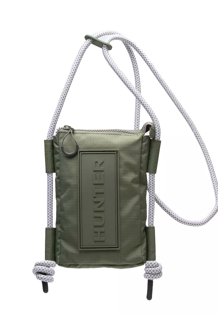 HUNT☆Wanderer Sherpa Phone Pouch - White Willow Buy Hunter Boots TRAVEL RIPSTOP PHONE POUCH 2025 Online | ZALORA