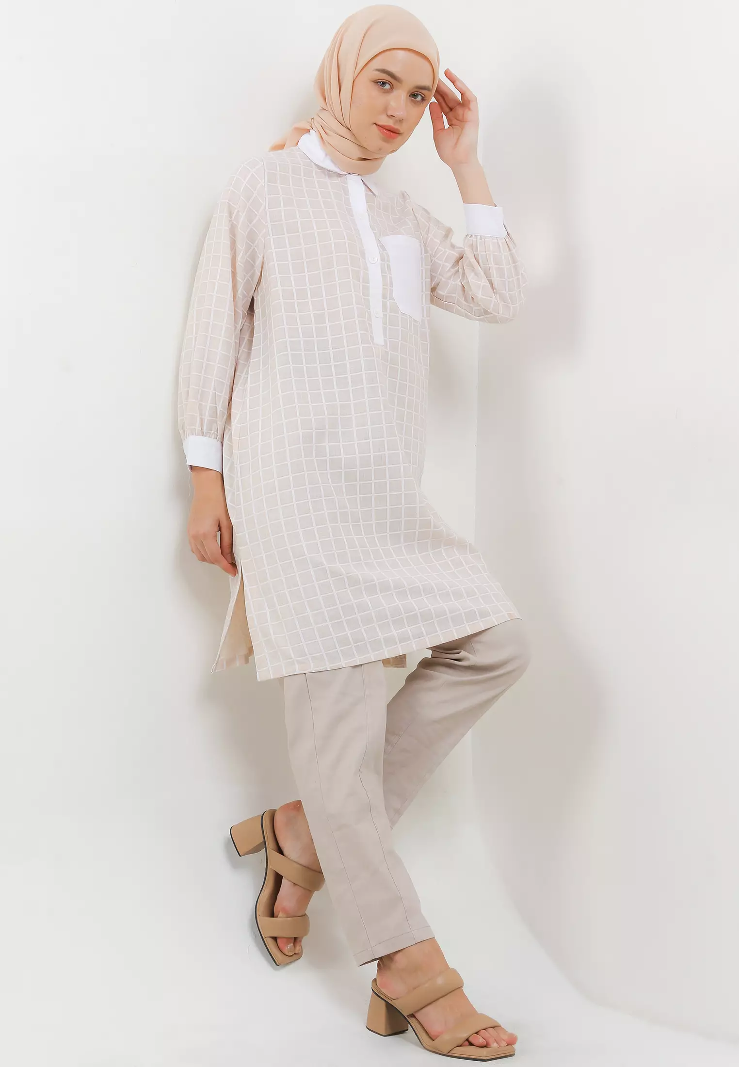 MFMW Safitri Tunik Cream Motif Kotak