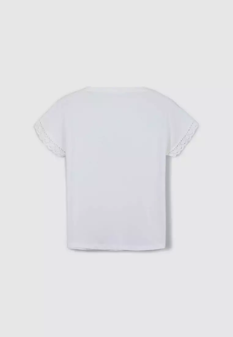 Woman Short-Sleeved T-Shirt