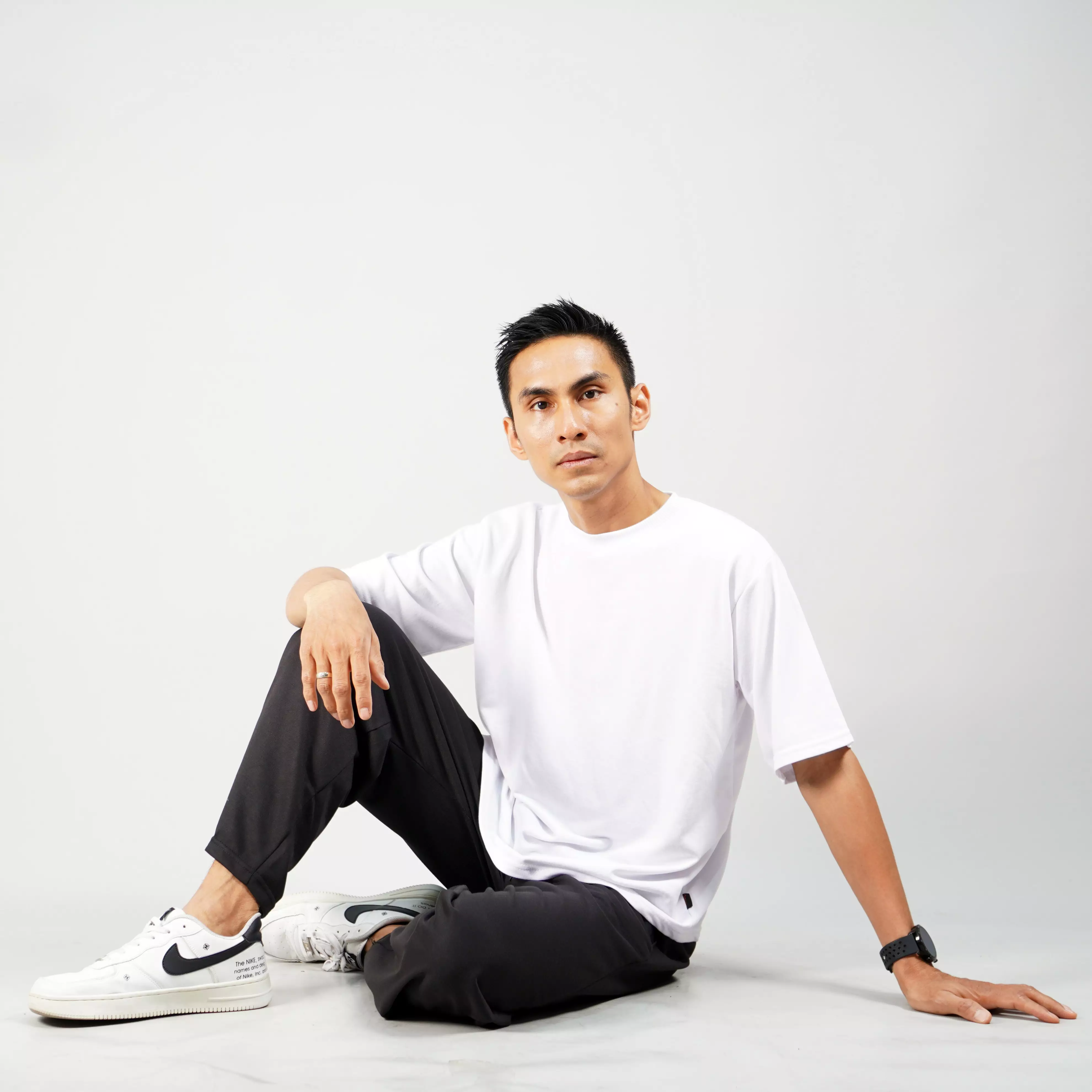 GEORGE Kaos Putih Polos TShirt Polos Basic T-Shirts Pria Lengan Pendek - PUTIH