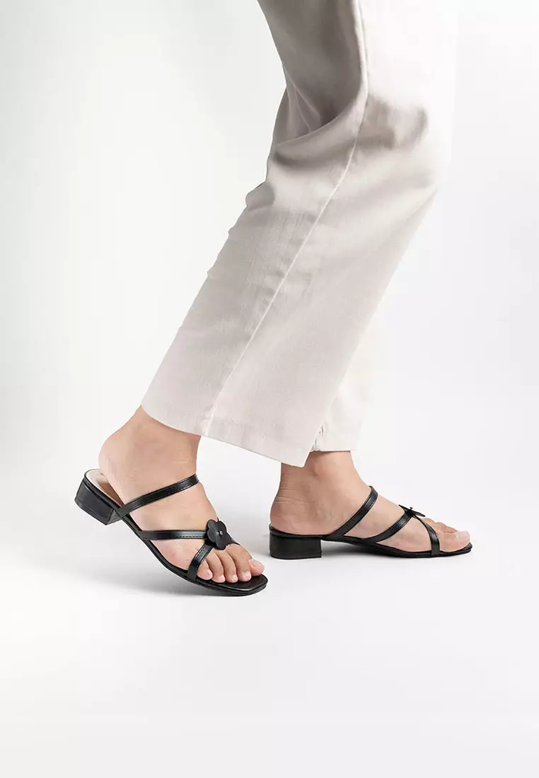 Hades strappy slide discount sandal