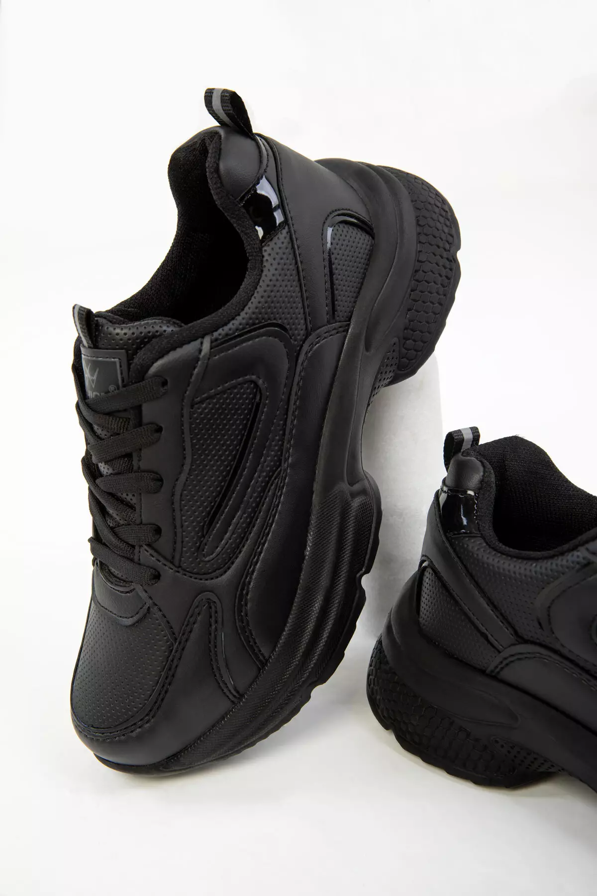 Black-Black-C Women's Sneakers 18802