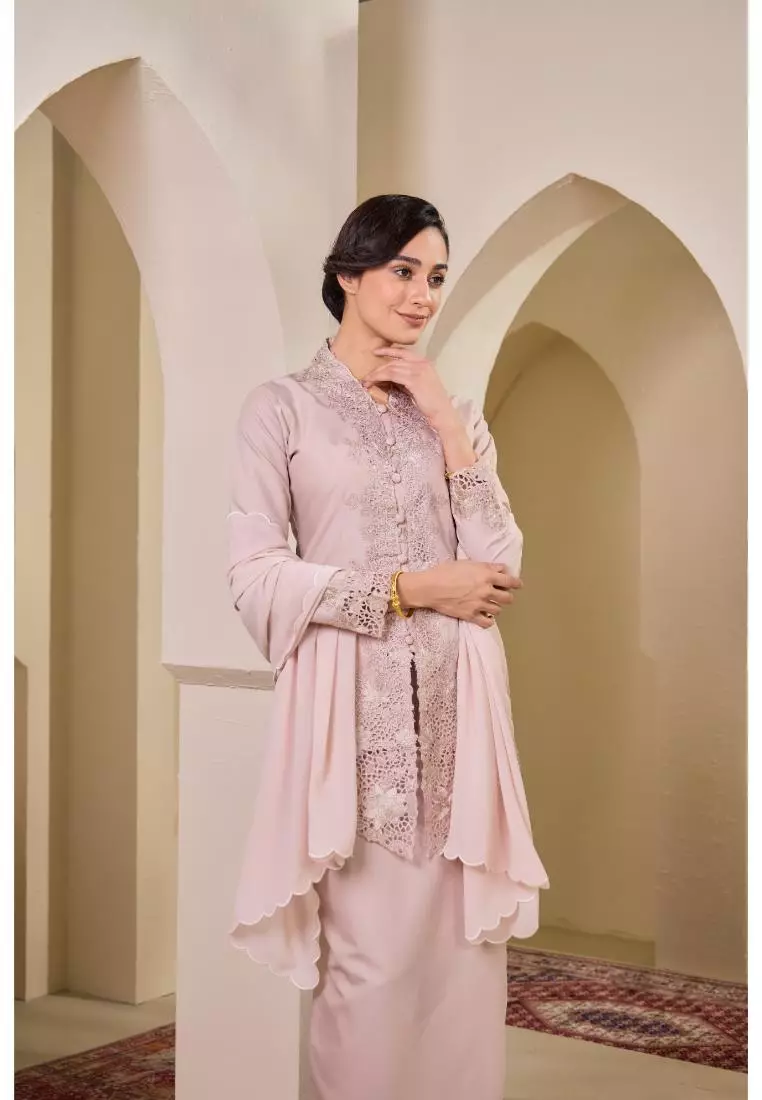 Kebaya Sulam Kaleela