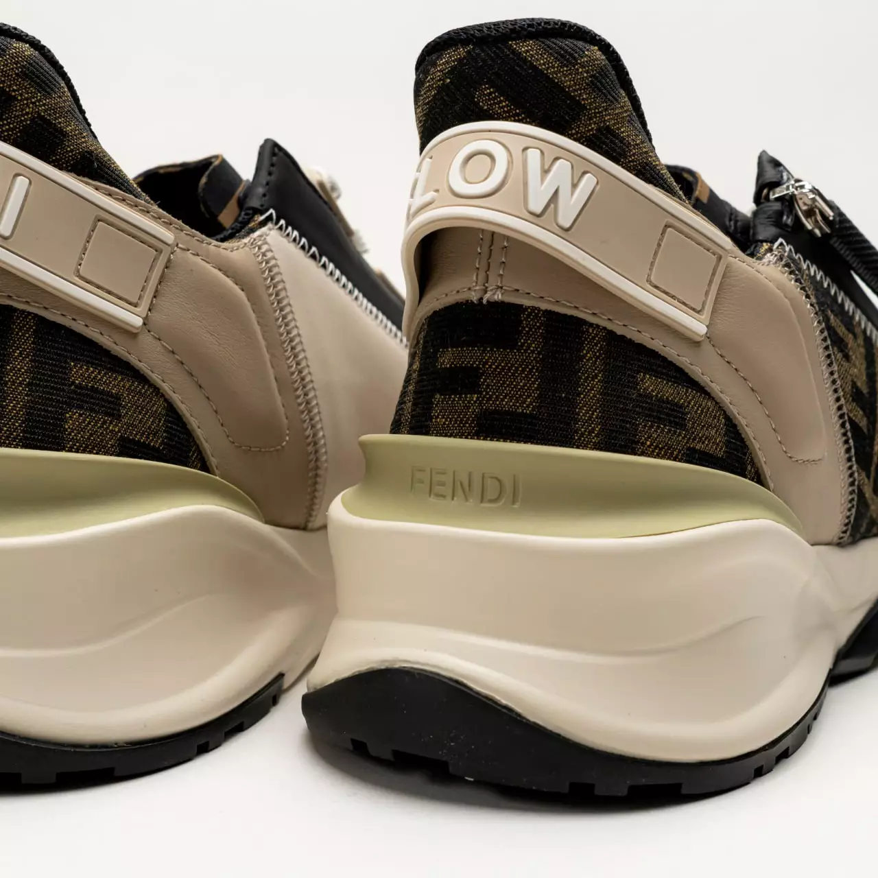 Jual Fendi Flow Low Top Sneakers Beige Brown Original 2025