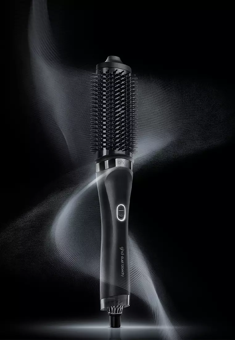 NEW Duet Blowdry Hair Dryer - 2-in-1 hair dryer brush in Black, wet to blow dried with no heat damage¹ for easy and smooth blow dries.