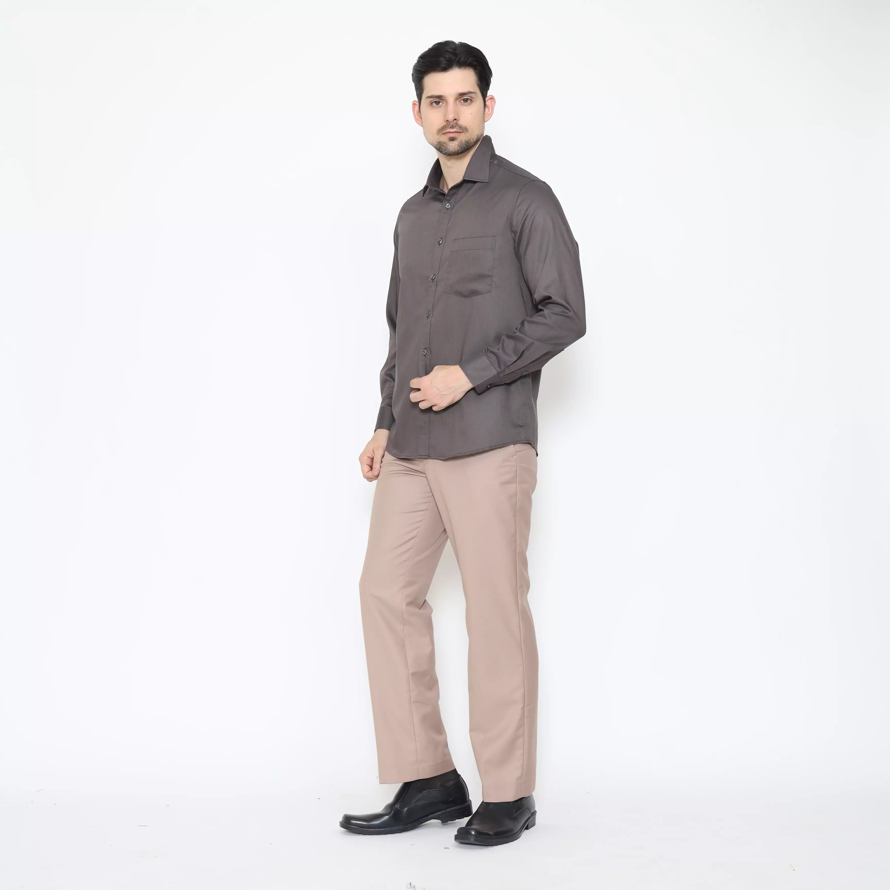 Lawell Kemeja Pria Lengan Panjang Regular Fit Bahan Bamboo Warna Dark Grey | Burton