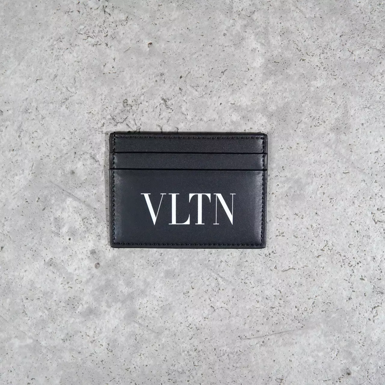Dompet VALENTINO VLTN TEXT WHITE BLACK CARD HOLDER 100% ORIGINAL